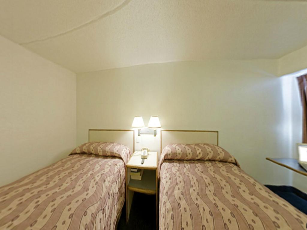 Royal Inn Charlotte Ngoại thất bức ảnh