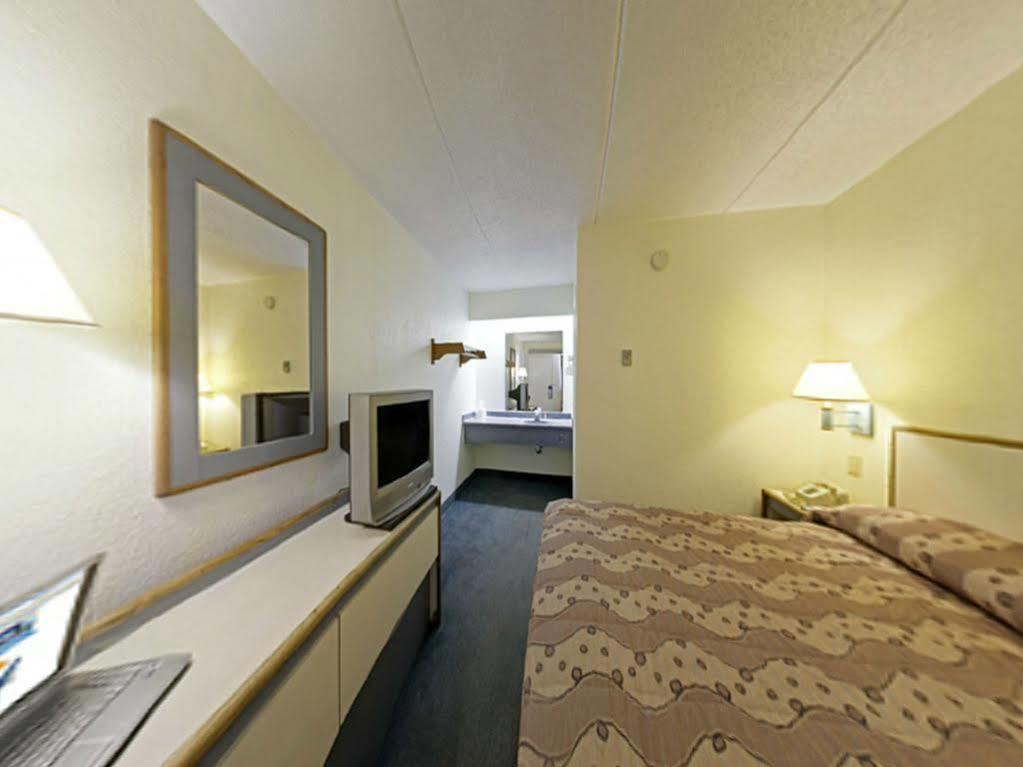Royal Inn Charlotte Ngoại thất bức ảnh