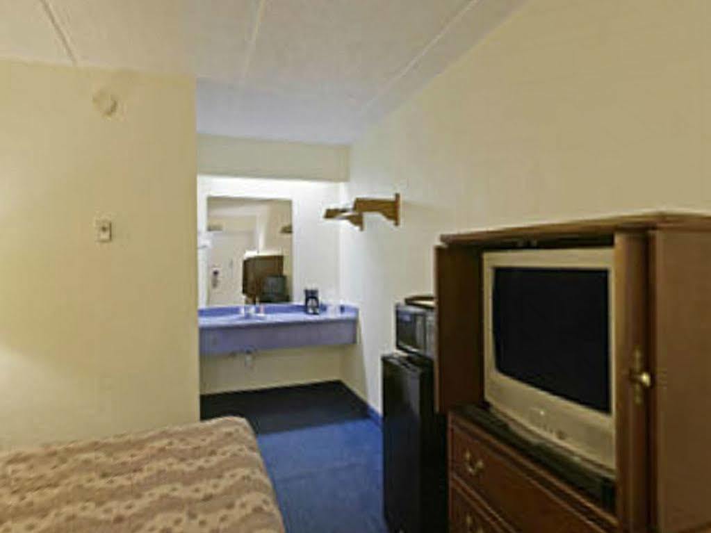 Royal Inn Charlotte Ngoại thất bức ảnh